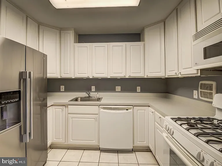 1265 Delaware Ave SW #52 — Photo 30