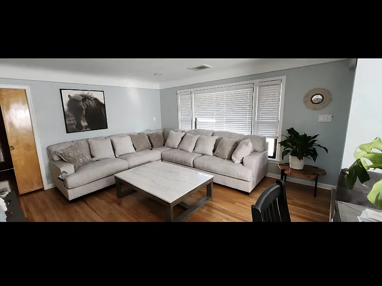 8429 Whitefield St — Photo 2