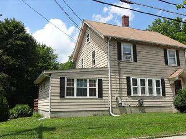 125 Woonsocket Hill Rd, North Smithfield, RI 02896