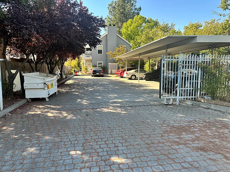 1421 Hood Rd #D — Photo 15