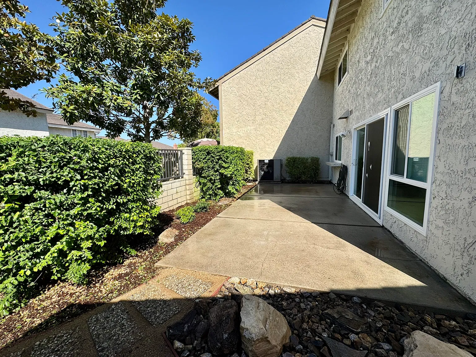 5220 Piccadilly Cir — Photo 3