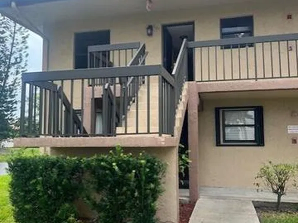 21911 Lake Forest Circle #201, Boca Raton, FL 33433