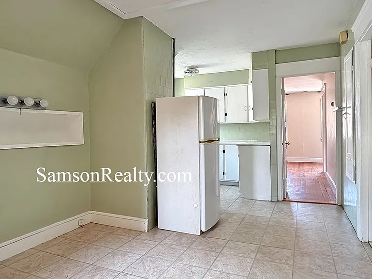 149 University Ave #3 — Photo 14