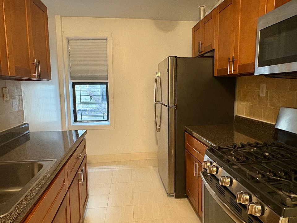 2nd image of 2-4 Berkeley Ave #2D