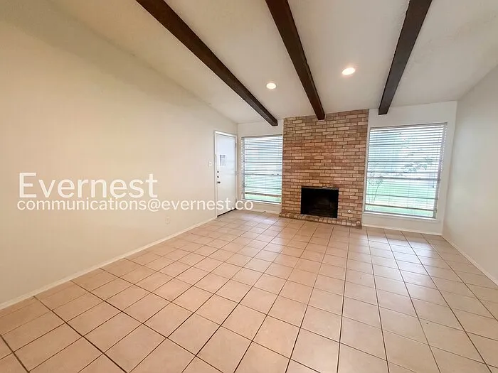 204 W William Cannon Dr #B — Photo 6