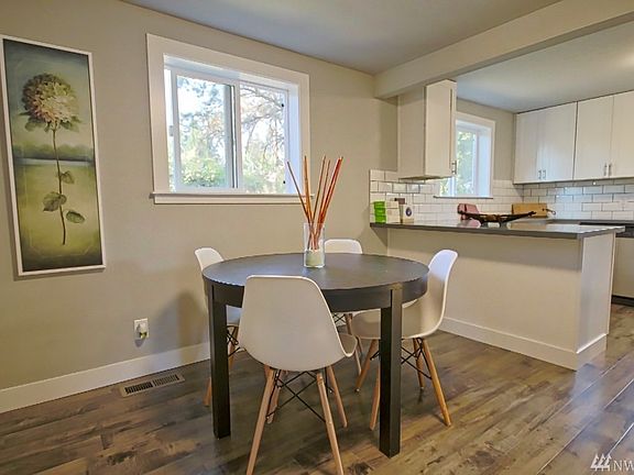 5th image of 11742 38th Ave NE