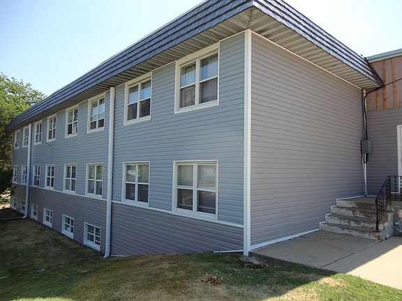3rd image of 2439 Holmes St