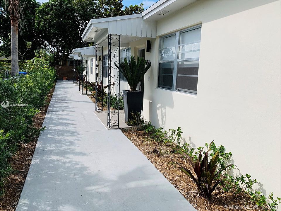1st image of 2786 SW 32nd Ave #2786