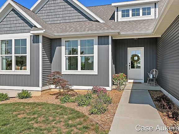 4th image of 2513 Edson Dr