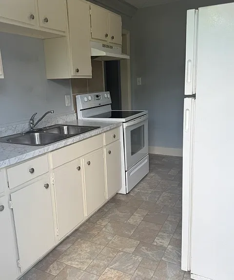 613 Old Williams Rd — Photo 5