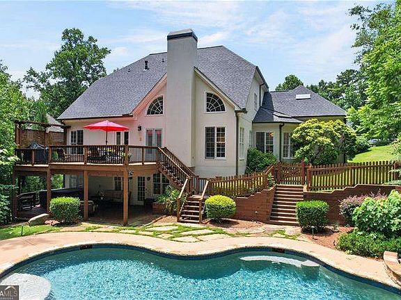5th image of 3025 Oaktree Lndg NE