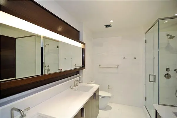 Rented by R New York | media 43