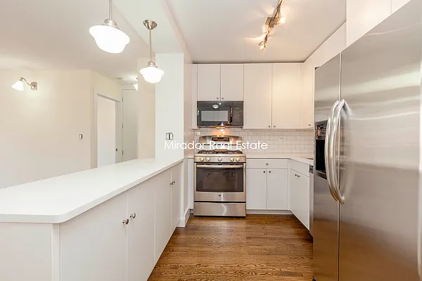 Rented by Mirador Real Estate | media 36