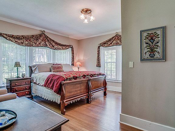 4th image of 2816 Blair Blvd