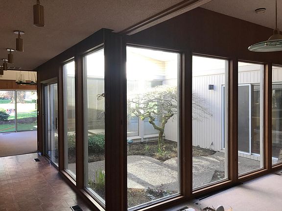 Beautiful Atrium in center of home