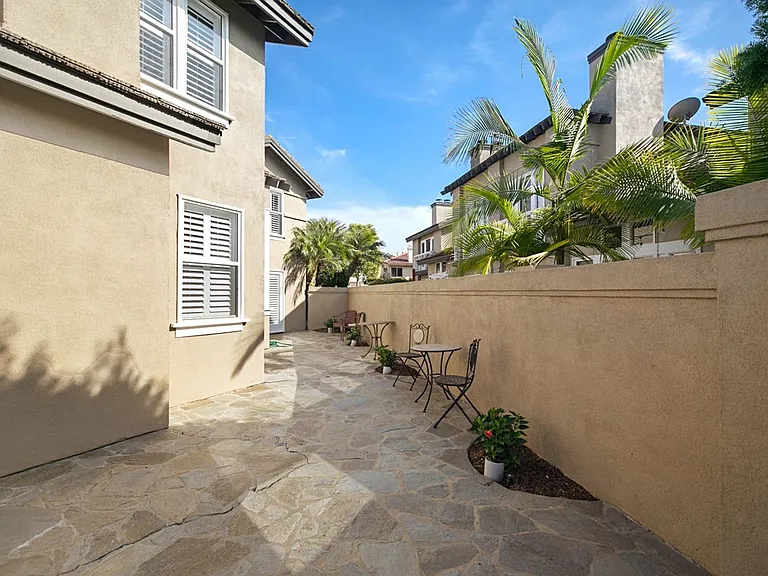 54 Cameray Hts — Photo 14