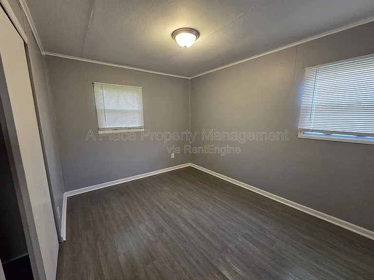 6042 Hancock Ave — Photo 9