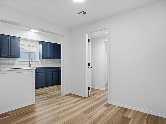 5th image of 1041 SW 33rd St