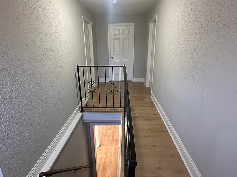 1610 Purdue Ave — Photo 8