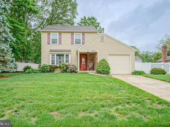 8351 Harrowgate Dr, Pennsauken, NJ 08109