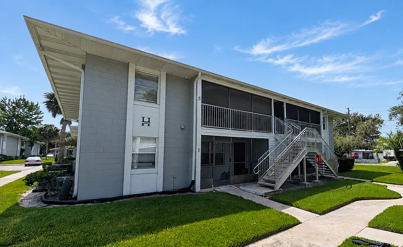 700 E Airport Blvd #H5