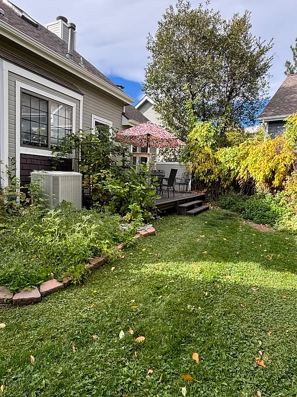 3 bed, 2458 sqft, $4,995 — Photo 2