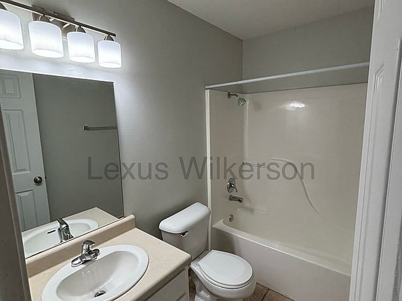 4th image of 3505 SW Victoria Pl APT 1