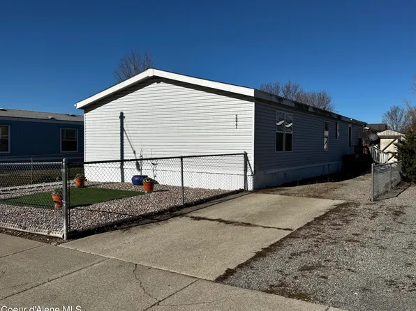 2037 W Yorkshire Ave, Coeur D Alene, ID 83815