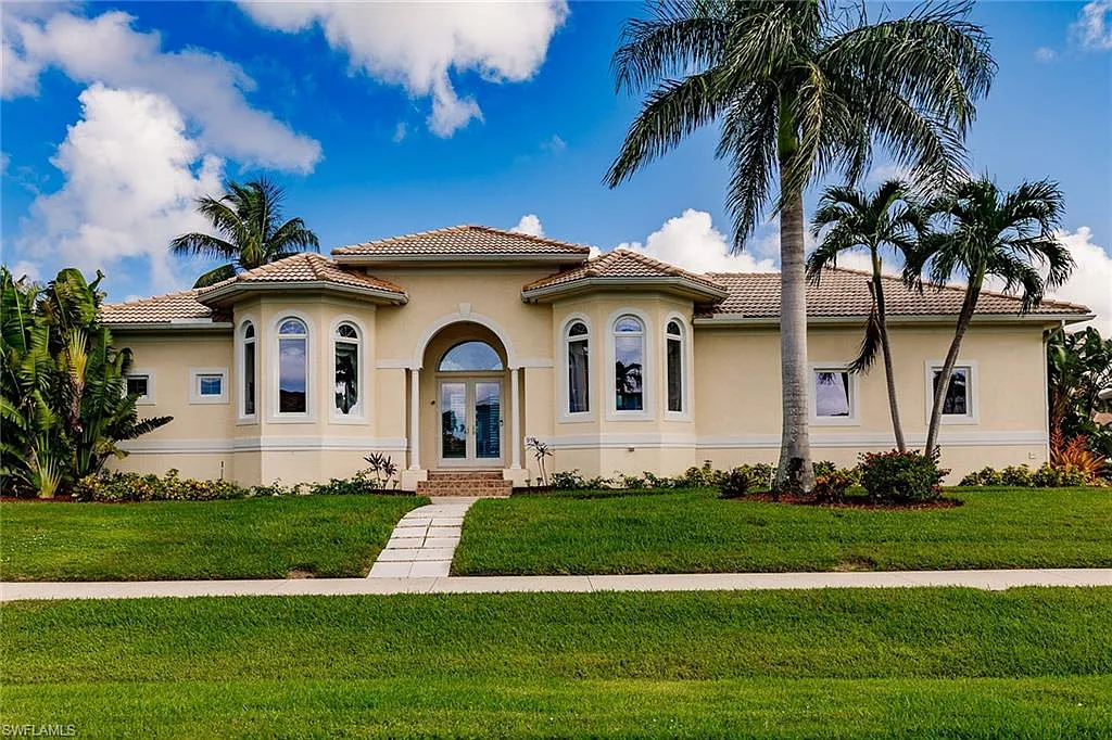 4 bed, 2.5 bath, 2350 sqft, $13,500 — Photo 1