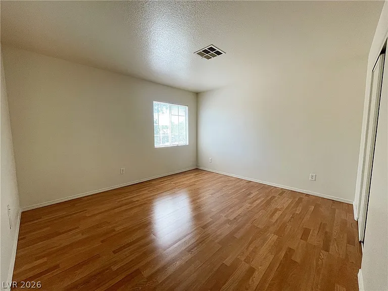 1018 Cliffbrook Hedge Ave — Photo 23