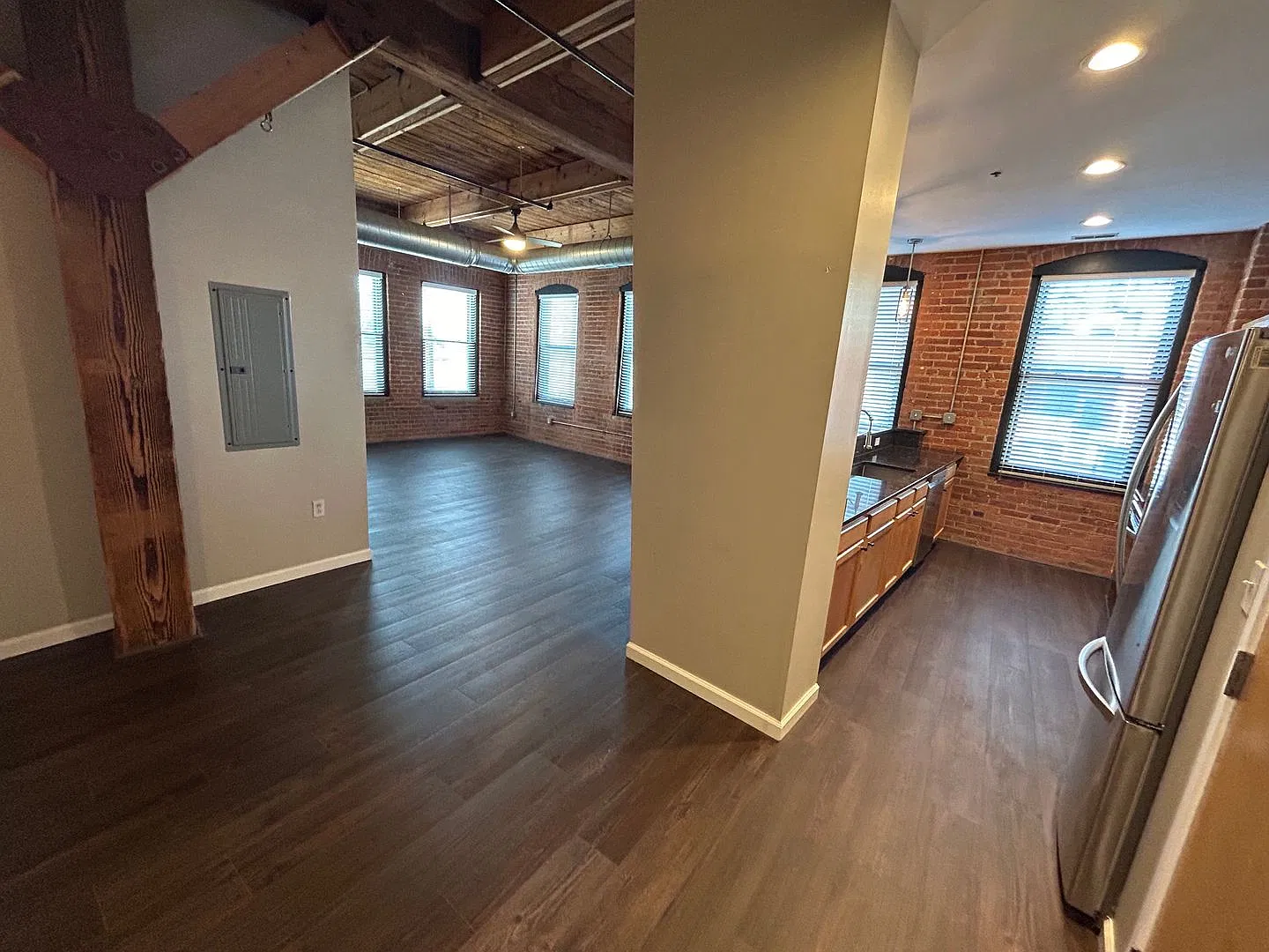 Hingetown Lofts — Photo 2