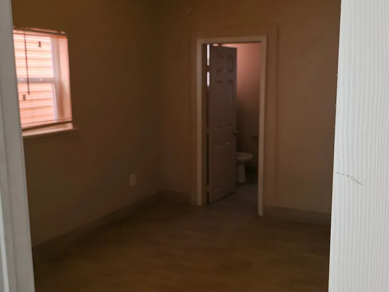 3419 Sealy St — Photo 5