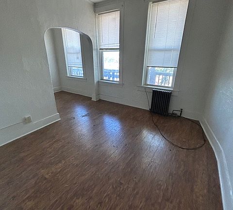 2nd image of 517 N Salina St #4