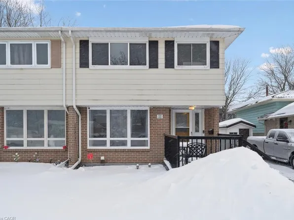 11 Ingleside Dr, Kitchener, ON N2M 2G7