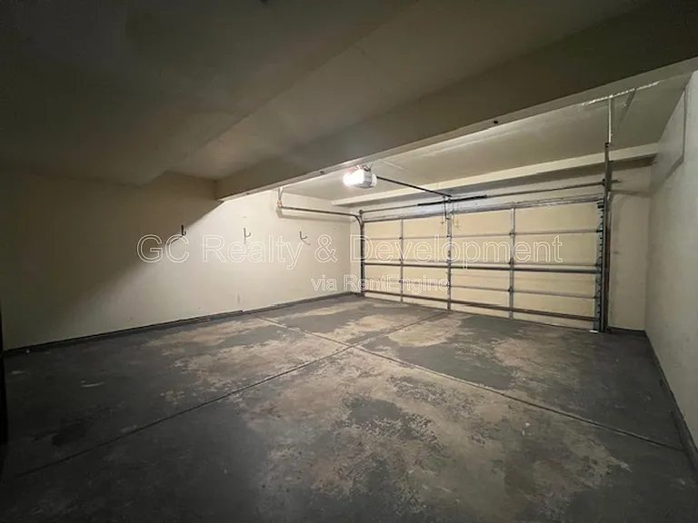 339 S Lancelot Ln — Photo 27