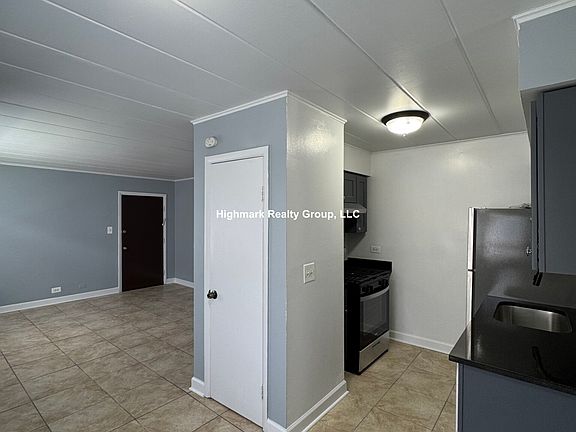 3rd image of 3810 25th Ave #6
