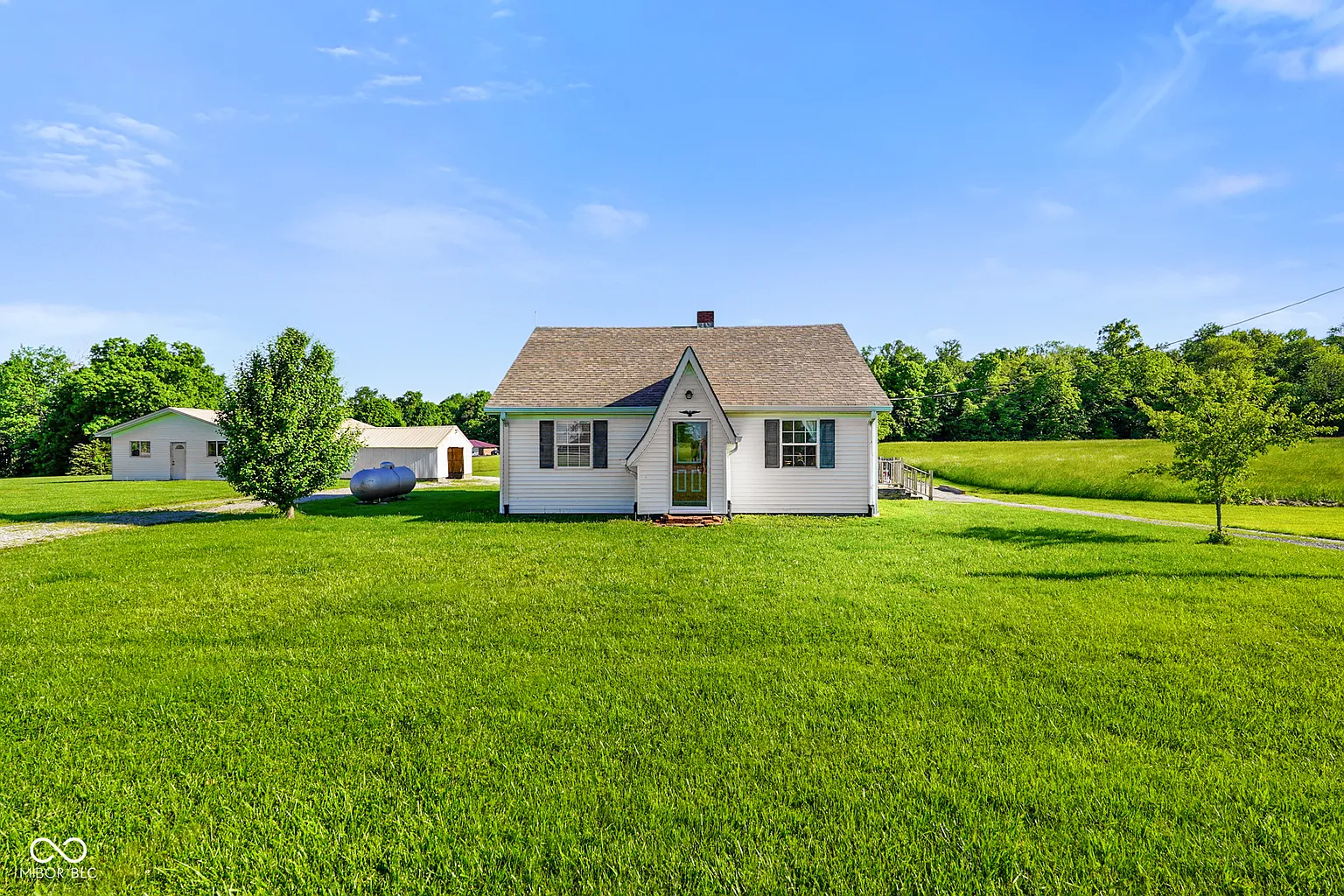 10758 W State Road 142 photo 1