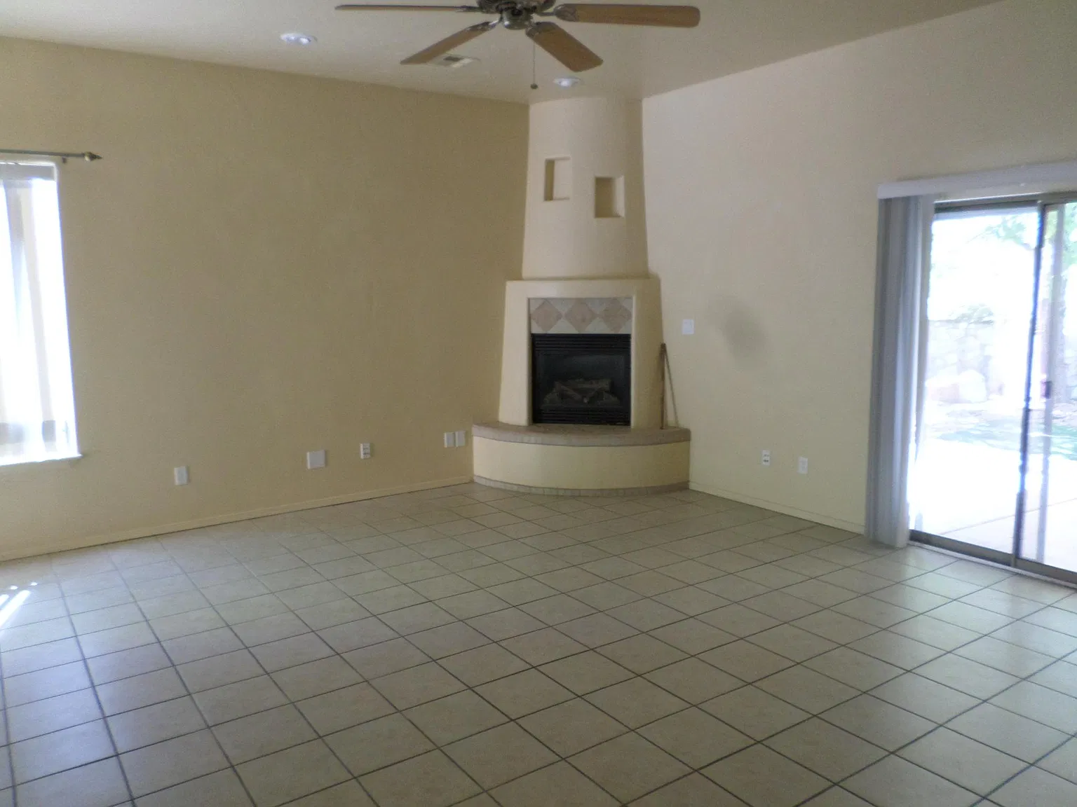 3 bed, 1750 sqft, $1,600 — Photo 3