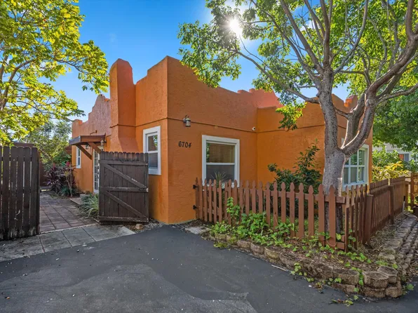 6704 Garden Avenue, West Palm Beach, FL 33405