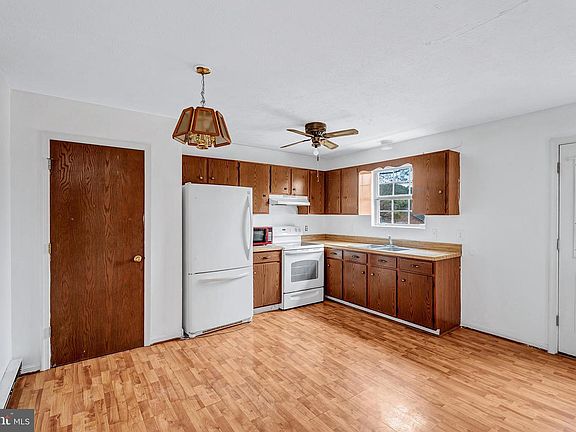 4th image of 210 Brunswick Rd