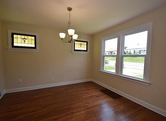 4th image of 9438 Brenda Ave