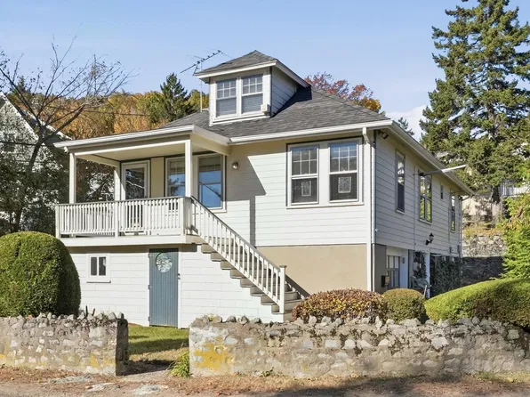 2 Bower St, Malden, MA 02148