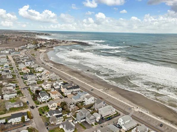 4 Fourteenth Street, Hampton, NH 03842