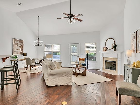 2nd image of 203 Lake Villa Ct