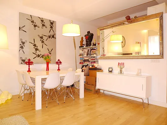 Sold by Domus Realty | media 51