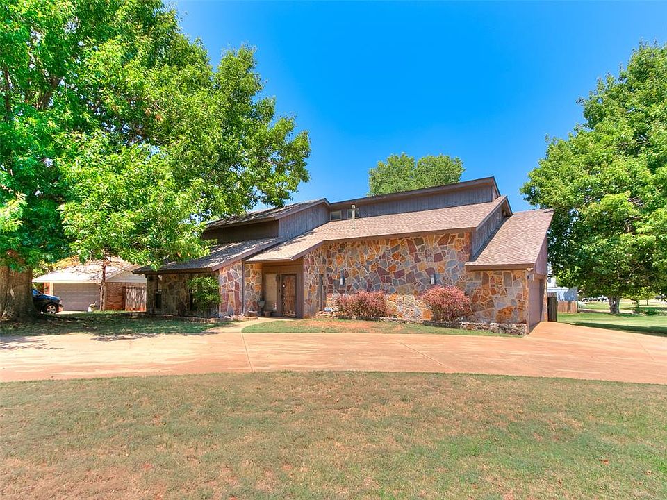 1st image of 12113 Old Farm Cir