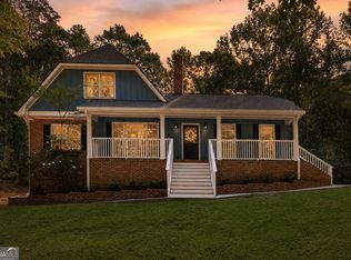 400 Darren Dr, Fayetteville, GA 30215