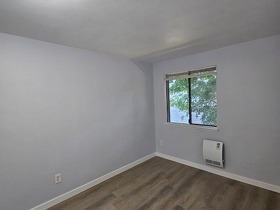 5th image of 10023 NE 138th Place #C-1