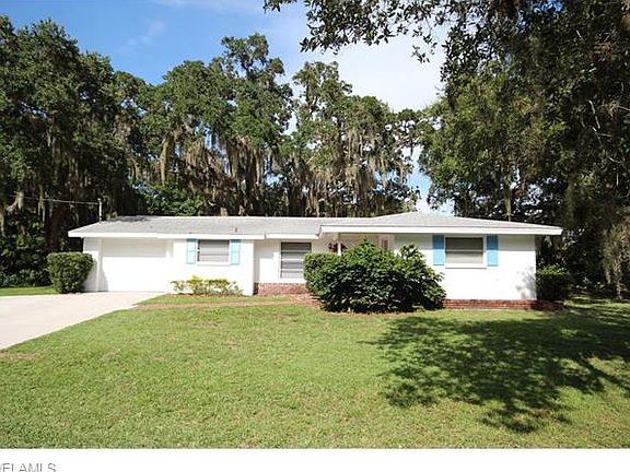 2nd image of 2466 N Westwood Dr