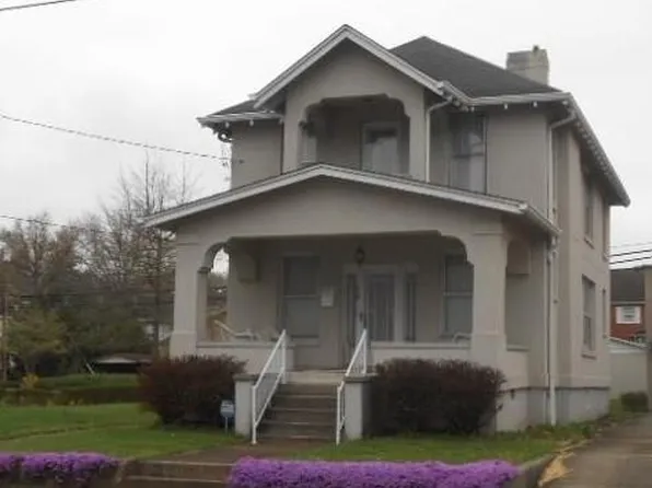 435 Center Ave, Weston, WV 26452